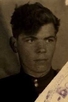 Лаврещук Иван Григорьевич.